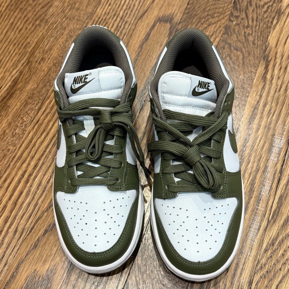 Nike Air Jordan 1’s Olive and White Sneakers size 6.5